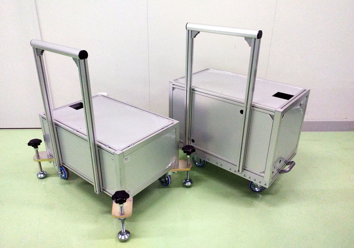 TM5ロボット専用 トランスフォーム架台（キャリー状態）